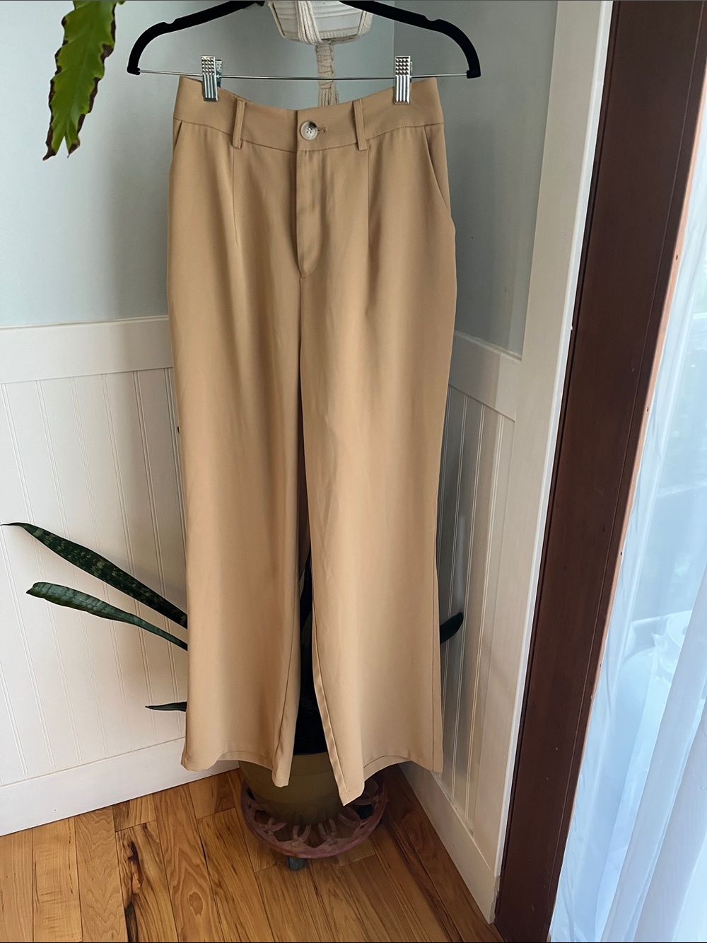Wide-Leg Women’s Trousers in Tan
